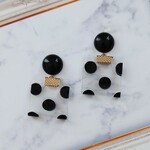 再販☆クリア×ドットのタッセルピアス・くろ