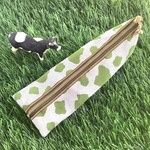 【抹茶牛】畳縁　テトラ型　ペンケース　和風　ホルスタイン　乳牛　緑　抹茶ミルク