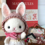 ＊桜色のトランクうさぎ＊羊毛フェルト＊ミニチュア小物＊