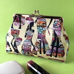 カラフル服のアフリカ女性柄  化粧ポーチ プチギフト など USAコットン マチ付き 可愛い がま口ポーチ