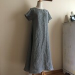 ウォッシャブル加工リネン千鳥格子で作ったフレンチスリーブフレアワンピース