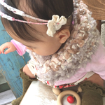 ボタンでとめる子どもマフラー
