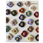 花の刺繍イヤリング