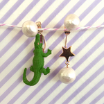 【SALE】ぶら下がりワニのピアス