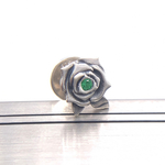 【男性へのプレゼント】薔薇 ピアス 片耳用 メンズ/セカンドピアス つけっぱなし/ピアス かっこいい/シルバーアクセサリー メンズ アクセサリー/彼氏/誕生日アクセサリー/シルバー925/エメラルド