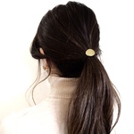 小さめシンプルな楕円メタルのヘアゴム