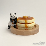 子パンダ　ホットケーキ(生成りの皿)　ミニチュア