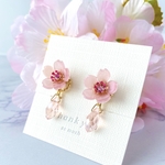 《1点限り》桜咲く2wayイヤリング 桜色 ピンク 偏光 立体 春 花  レジン さくら 桜