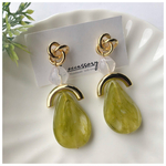 [New]ピアス　イヤリング　大振りピアス　おおぶり　アクリルパーツ　ぶら下がり　ニュアンス　ピスタチオグリーン