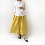 リネンのフレアパンツ。イエロー。フリーサイズ。【すぐにお届け】