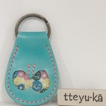 ミナペルホネンskyful × 本革　ちょうちょキーホルダー