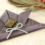 想い出を重ねる布兜 　花菱×紫　 西陣織金襴使用！出産祝いに　名入れ可　刺繍