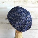 素敵な刺繍のベレー帽子・ブルー