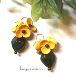 300円☆フラワー(イエロー)☆菱形ビリジアンのピアス/イヤリング