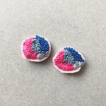 carmine×blue刺繍ピアス
