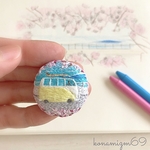 ワーゲンバスと海辺の桜並木の手刺繍バッジ