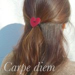 赤いハート型 レザーヘアゴム
