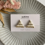 三角ボーダーピアス(white)