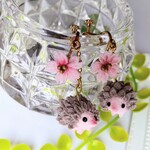 なかよしはりねずみさんと春の桜のイヤリング