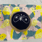 ミナペルホネン○ピンクッション○chouchoネイビー○まち針刺し○羊毛フェルト