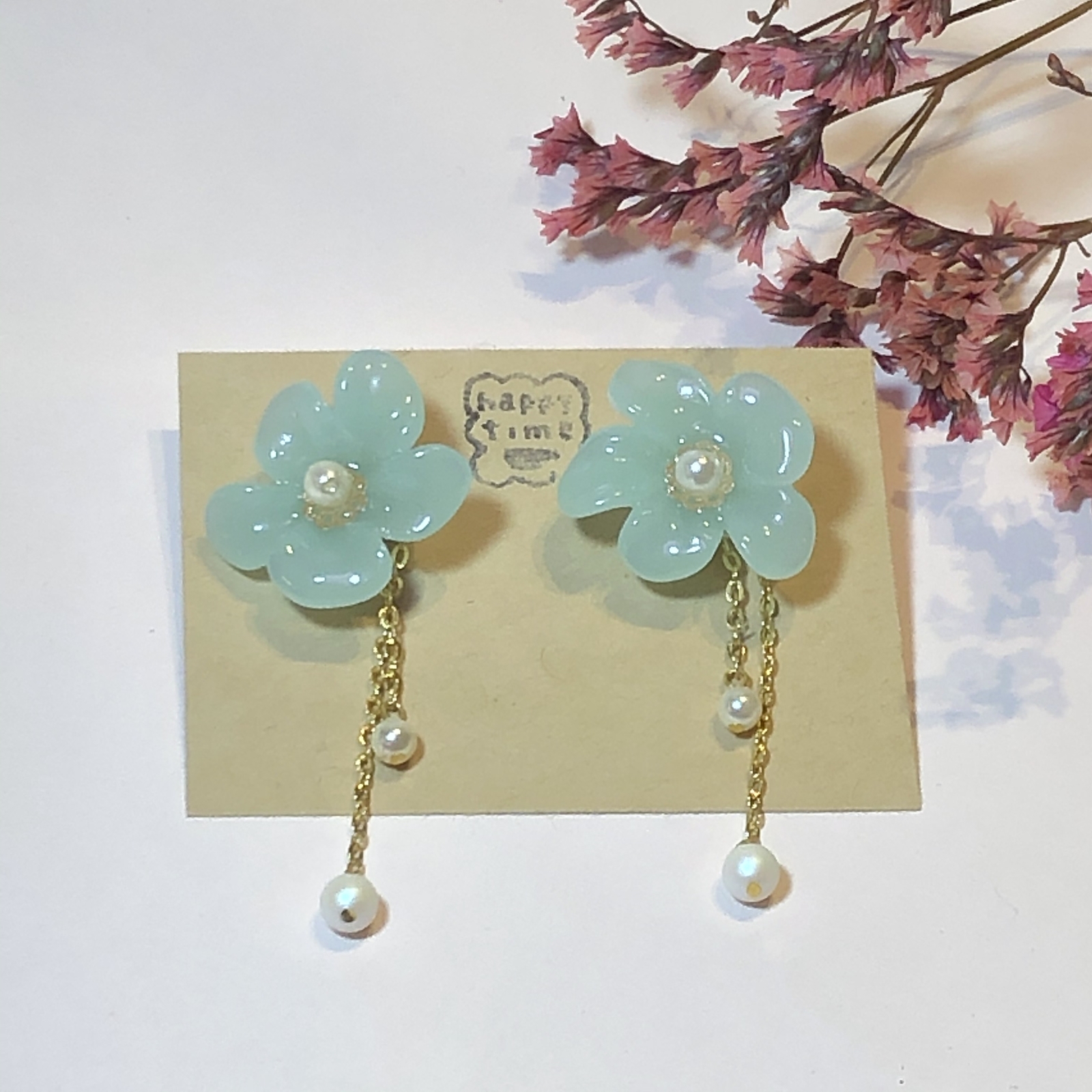 R149/BAUBLEBAR/在庫処分/水色大振り透明感アクリルフラワーピアス Sky ~赤い花と水色の空~｜オーガンジーのゆれる大ぶりピアス
