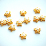 再販！¥300☆【12個セット】可愛い♪パール付きのゴールドミニスターチャーム