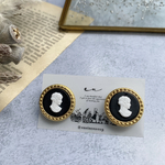 cameo button pierce