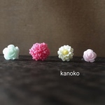 4本セット  様々なお花の一粒樹脂ピアス 1