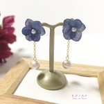 ◇秋冬◇ホンモノ紫陽花の2WAYピアス＊ネイビー