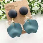 大人可愛い！花びらビーズの大ぶりピアス・イヤリング♡