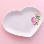 🌹【4月限定SALE】❤︎文字入れ可能です❤︎ バラ ハートプレート 食器 お皿 トレー