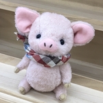 ハンドメイド　春を待ち侘びるコブタ子豚ちゃんぬいぐるみ