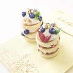 ［改訂版］パンケーキのピアス＊ブルーベリーといちご