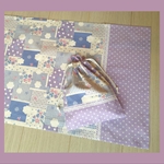 給食セット　40×60ランチョンマットとループつき巾着　花柄とレースのパッチワーク柄　ラベンダー