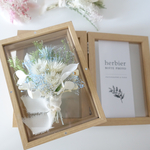 4日以内発送【水色でさわやか】プリザーブドフラワー/ドライフラワーの花束アレンジ　二つ折り写真立て 2Lの大きい写真用