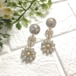 グレイッシュフラワーイヤリング/ピアス