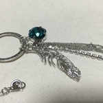 再販　大粒スワロフスキーのロングネックレス（インディコライト）