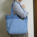 デニム・刺繍レースのファスナ―付きショルダーバッグL♪