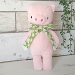 みどり色リボン　ぶたちゃん