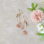 くすみカラー　チューリップのピアス(イヤリング）
