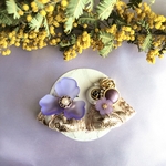 春 夏🌸お花のアンティークボタンカボション＆ インド  刺繍リボン ピアスorイヤリング　　大サイズ　パープル