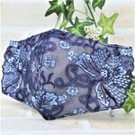 ✨ラインストーンのビジューが美しい✨ネイビーの地にネイビーとサックスの糸でお花を刺繡してあるチュールレースのマスク