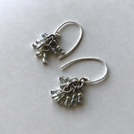 うっすら虹色のフックピアス／ ガラスビーズ, SV925
