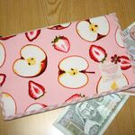 ペタンコ通帳ケース☆リンゴとイチゴ
