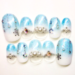 RUNA♪オーバルブルーグラデ雪の結晶ネイルチップ