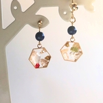 鉱石探し ( 天然石 ラピスラズリ 水晶 ヒマラヤ水晶 シトリン ペリドット スワロフスキー ユニーク 個性的 イヤリング ピアス サージカルステンレス 樹脂ピアス 可愛い 大人可愛い 揺れる )