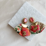 スワロフスキーとインド刺繍リボンのピアス＊イヤリング