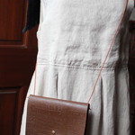  □ 06 斜め掛け＊カフェオレ色の「スマホ・斜め掛けバッグ♪」□ コートin♪