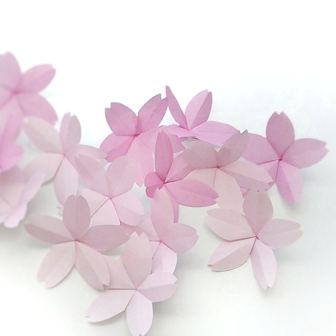 折り紙 さくら サクラ 桜 壁面 飾り S Bloom 折り紙 Gallery Minne 国内最大級のハンドメイド 手作り通販サイト