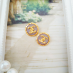 ☆Vintage☆くすみライトグレー×ゴールドなアンティークボタンピアス/イヤリング